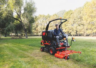 Kubota Frontmäher Mähmaschinen